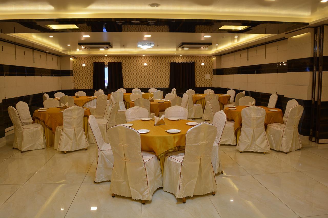 The Avr Hotels & Banquets Patna  Exterior foto